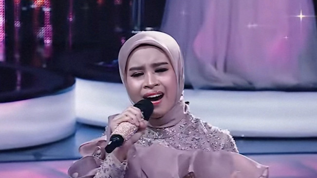 Kontestan asal Bogor D Academy 7 malam ini. [Youtube]